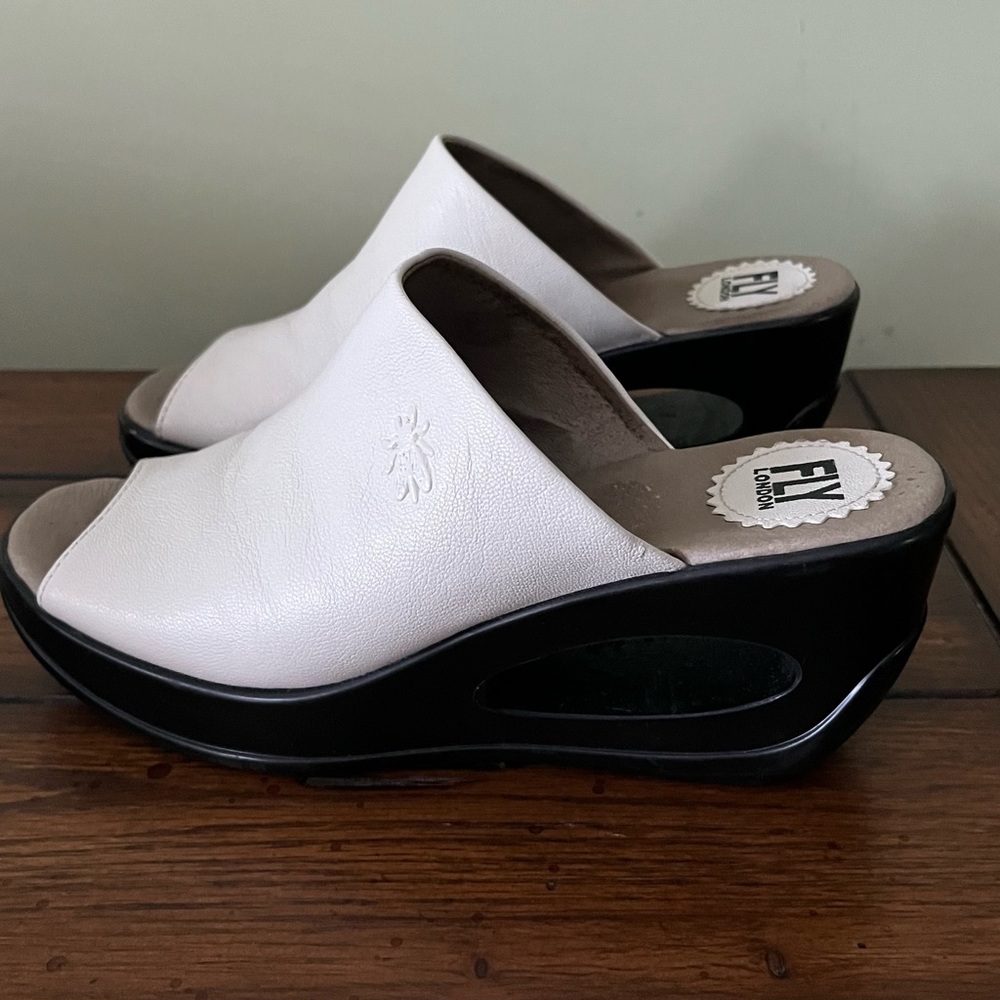 Fly London Himafly White Wedge Slide Clog Sandal | EU Size 38